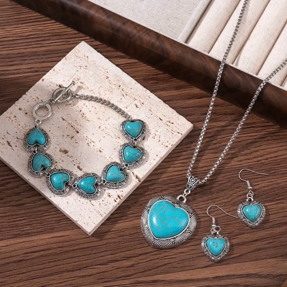 Jewelry - Turquoise Heart Jewelry Set